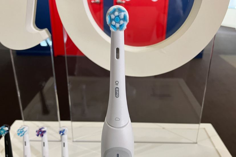 初めての電動歯ブラシ”にとことんこだわったシンプル機能の
