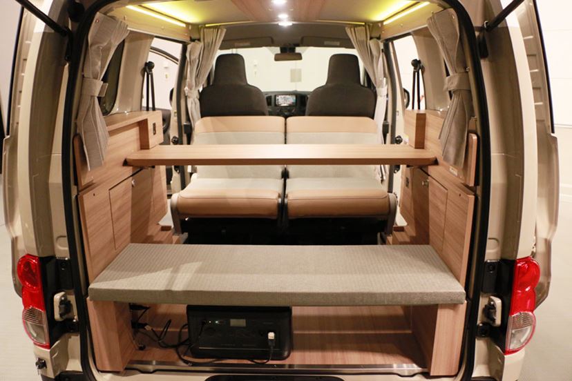 思わず住みたくなる！ 快適に車中泊できて価格も手ごろな日産「NV200バネット MYROOM」 - 価格.comマガジン