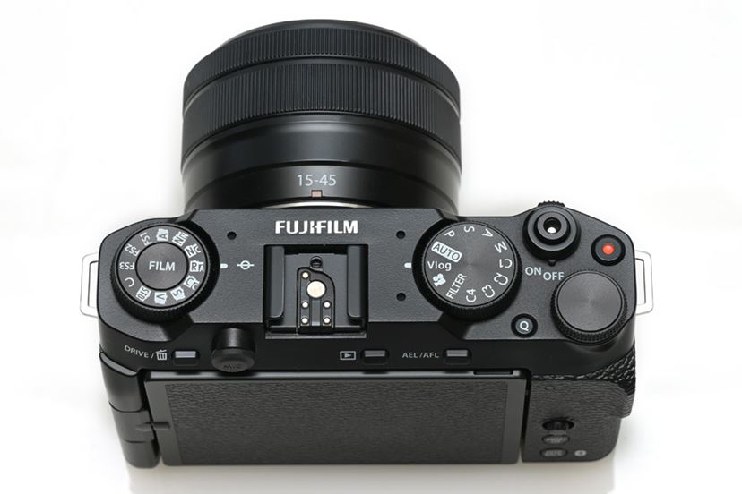 フジフィルム X-M5＋ズーム2本＋単焦点2本＋フラッシュetc.【美品セット】 フジフィルム X-M5＋ズーム2本＋パンケーキレンズetc.【美品