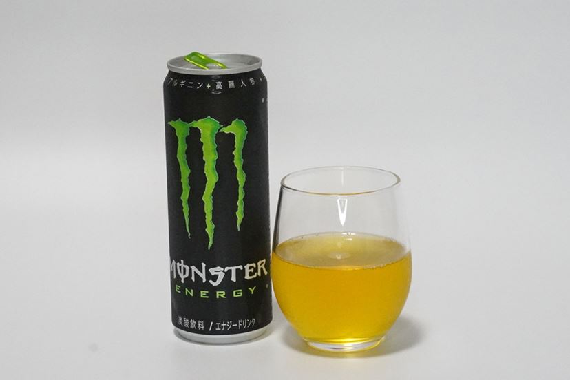 モンスター エナジー」全12種を飲み比べ！ 気になるカフェイン量もチェック - 価格.comマガジン