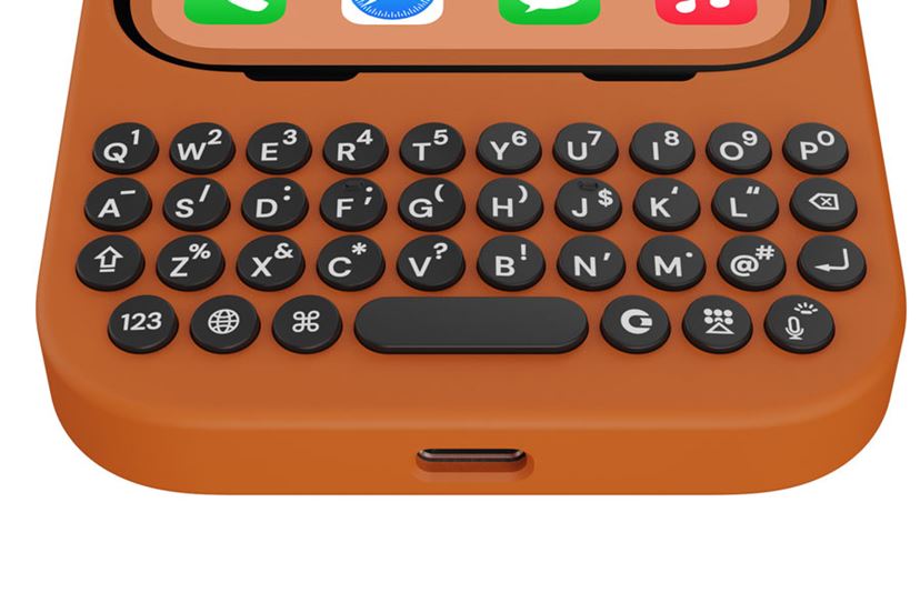 iPhoneに物理キーボードを追加する「Clicks Keyboard」が登場 iPhoneに物理キーボードを追加する「Clicks Keyboard」が登場