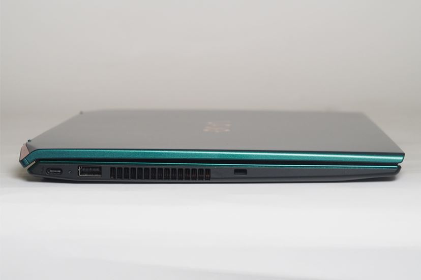 Core Ultra搭載! 軽くて高性能、大容量バッテリーのフラッグ Core Ultra搭載! 軽くて高性能、大容量バッテリーのフラッグ