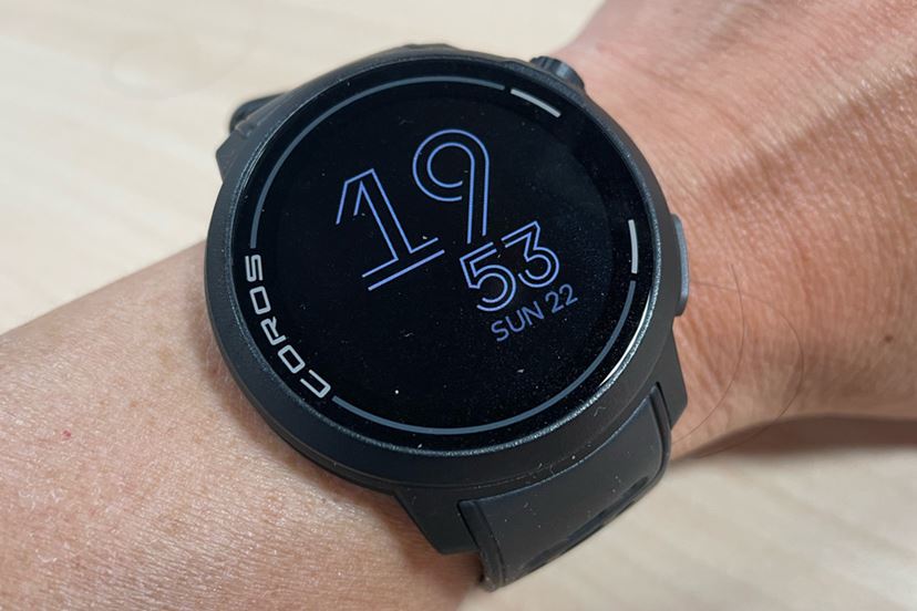 金メダルランナーも愛用するGPS時計の最新作！ カロス「ペース プロ