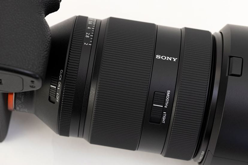 ズームレンズ 28-70mm フード付属