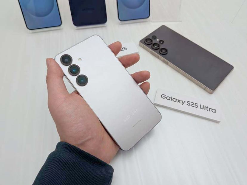 最安値】Galaxy s25 au+エアフロストウルトラ（楽天市場】galaxy