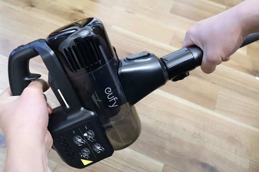 ついに登場！ ロボット/スティック/ハンディの1台3役サイクロン