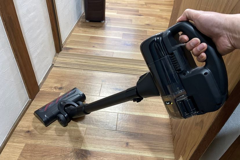 ついに登場！ ロボット/スティック/ハンディの1台3役サイクロン