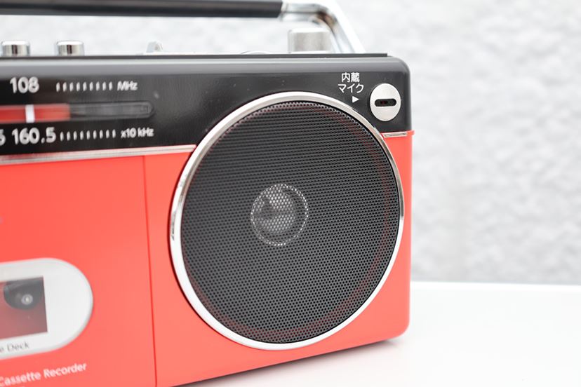 今どきのラジカセって“レトロなBluetoothスピーカー”としても面白い