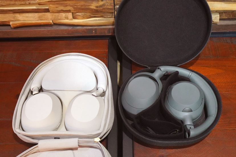 ソニー「WH-1000XM5」 vs. 「ULT WEAR」 大人気ワイヤレス ソニー「WH-1000XM5」 vs. 「ULT WEAR」 大人気ワイヤレス