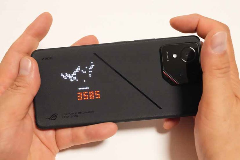 ゲーミングスマホ「ROG Phone 9 Pro」レビュー！ 初心者に推せる理由と