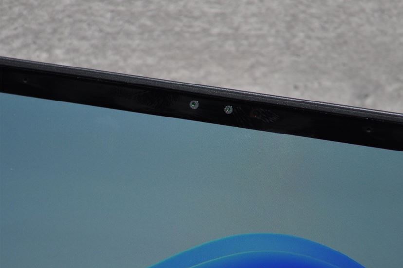 2つの14型ディスプレイで作業効率アップ！ ASUS「Zenbook DUO