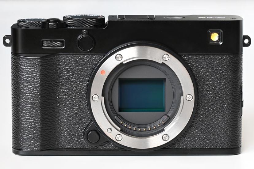 富士フイルム「X-E5」レビュー！ 待望のボディ内手ブレ補正をついに