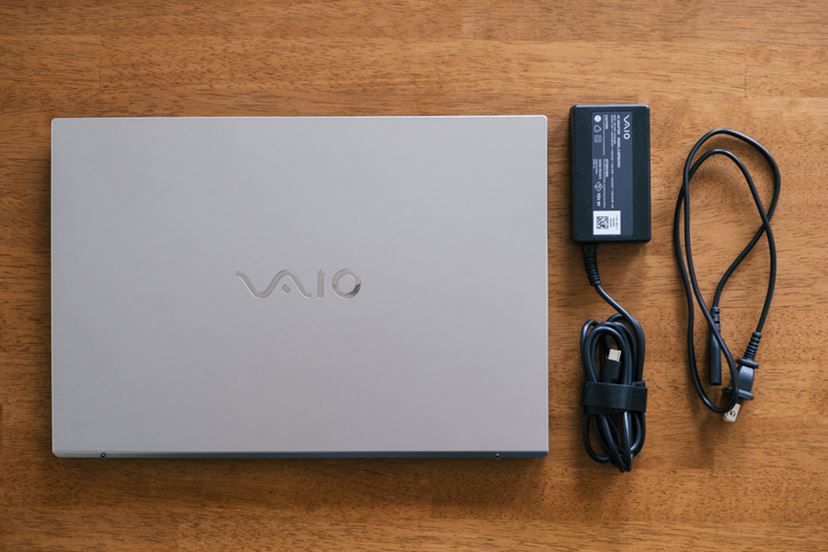 VAIOの“定番”「VAIO F14」は普段使いに最適！ - 価格.comマガジン