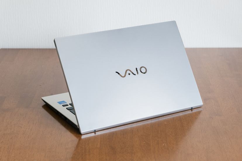 VAIOの“定番”「VAIO F14」は普段使いに最適！ - 価格.comマガジン