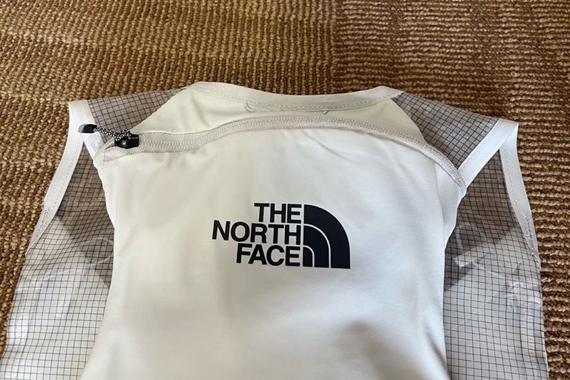 めちゃ軽なのに容量十分！ “ノース”の爆売れランニングベストで夏も