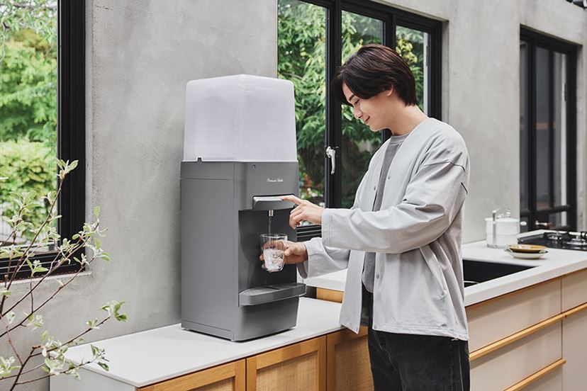 コンパクトな「卓上ウォーターサーバー」を徹底比較！ 浄水型・天然水