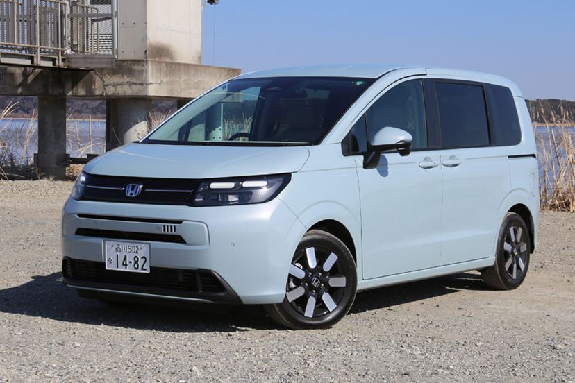 ホンダ「フリード」AIR EXとCROSSTARで1000km試乗！ - 価格.comマガジン