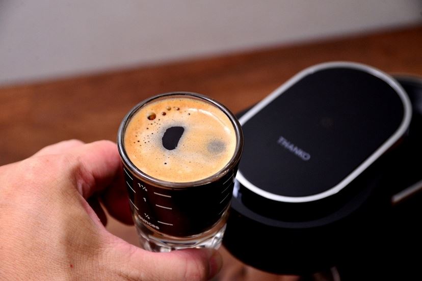 エスプレッソマシン」の“Z世代”!? 超小型だけど本格派な新モデルを飲み