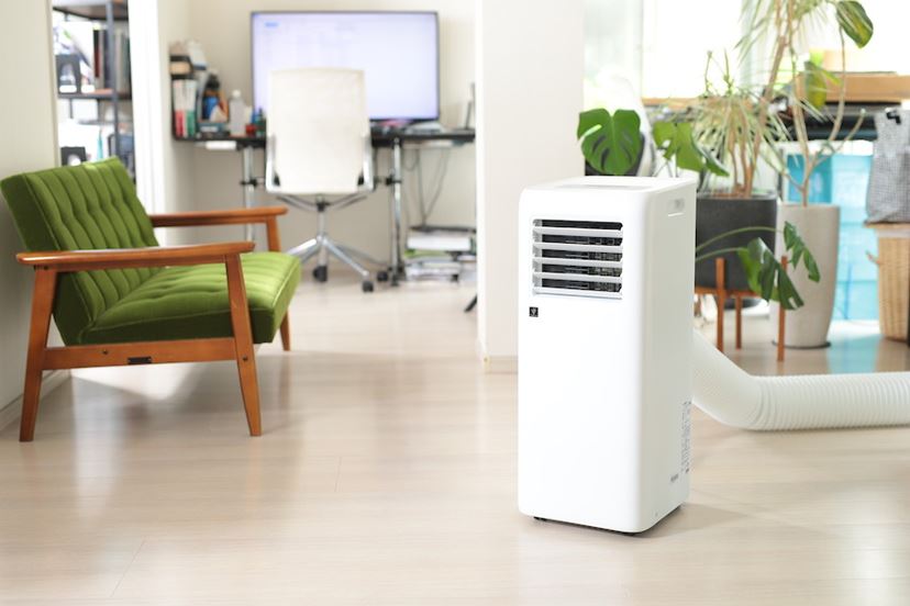 遠くまで届く冷風が気持ちいい！ シャープのポータブルクーラー「AV