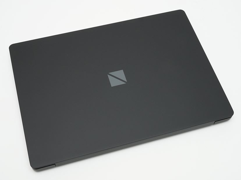 【比較的新しい型 超軽量薄型1kg以下】NEC LaVie ブラックノートPC 1kg切りで20時間駆動！ NECの本格モバイルPC「LAVIE NEXTREME