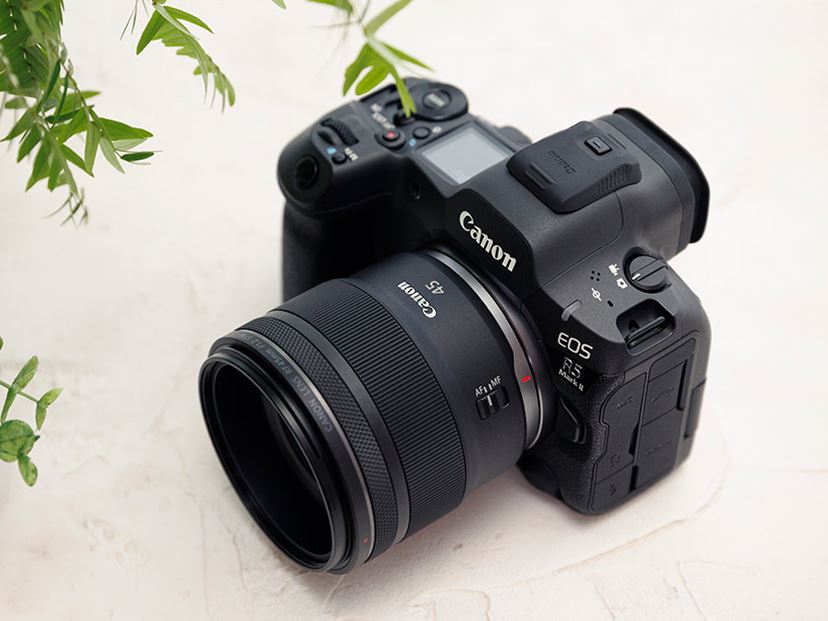 【最安値・新品・未使用】キヤノン RF45mm F1.2 STM F1.2の大きなボケ”を気軽に楽しめる！ キヤノン「RF45mm F1.2 STM