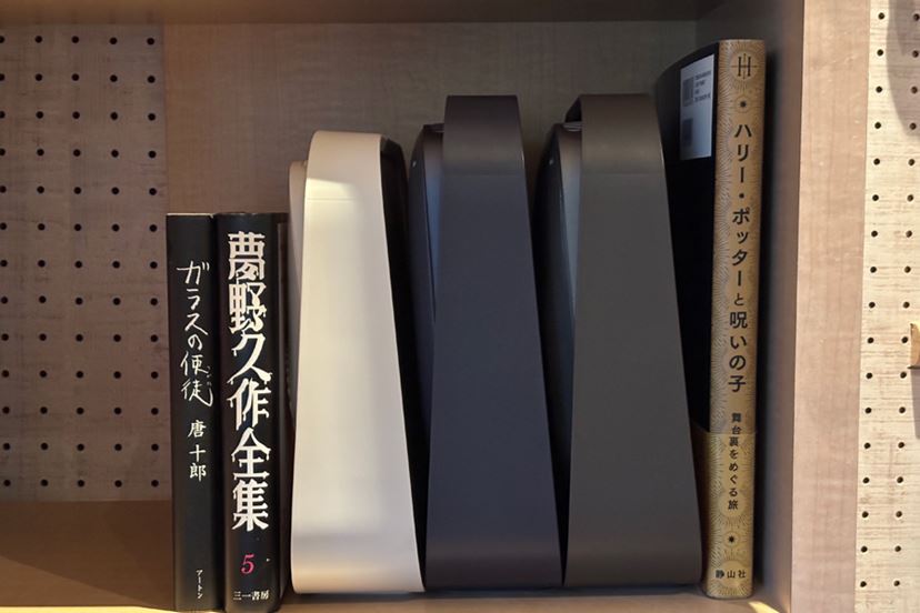 本棚に収納できる薄型プロジェクター！ XGIMI「Elfin Flip」シリーズ3