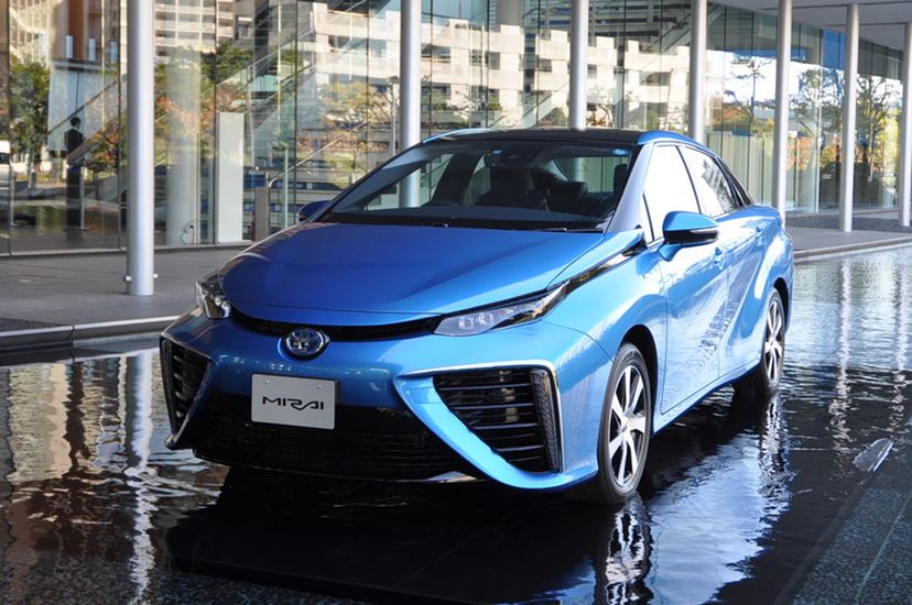 トヨタ「MIRAI」の未来の走りを体感！ - 価格.comマガジン 