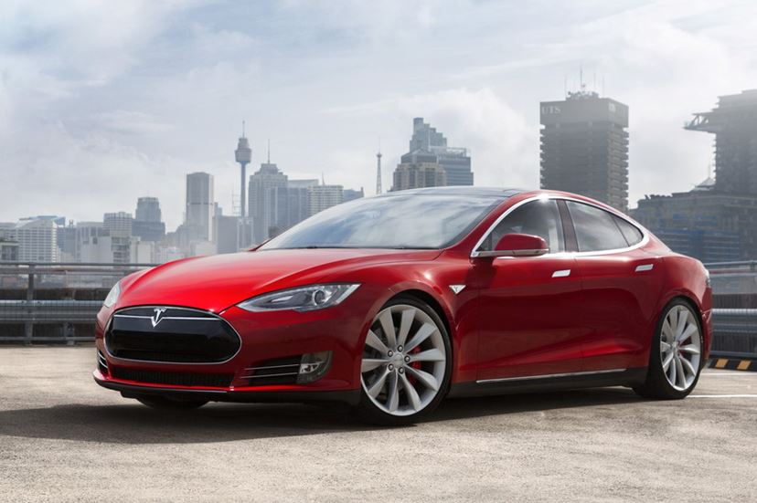 テスラ「モデルS」と1週間過ごして見えてきたもの - 価格.com