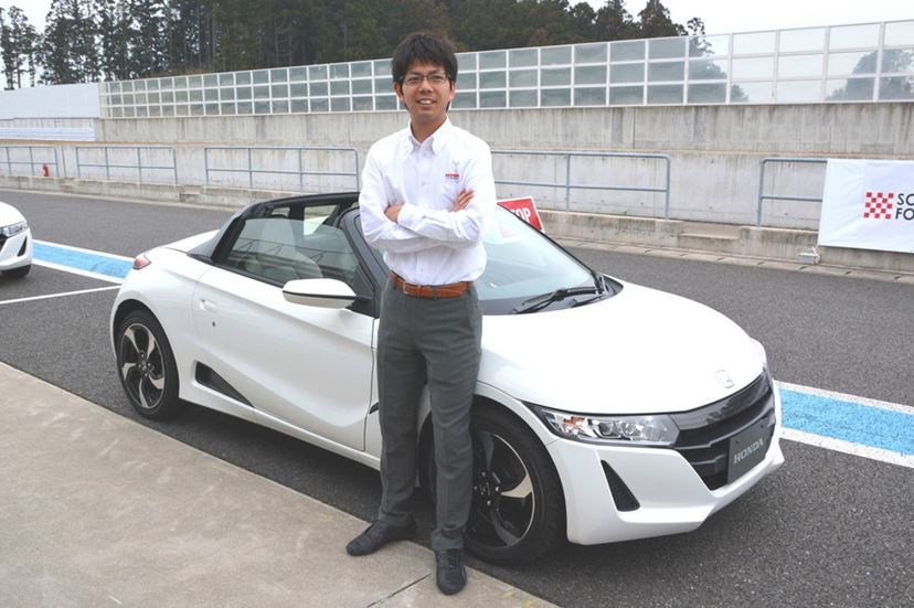 メタルスポーツカー マツダ 新型ロータリースポーツカーの価格は1000万円前後？ 外観や内装