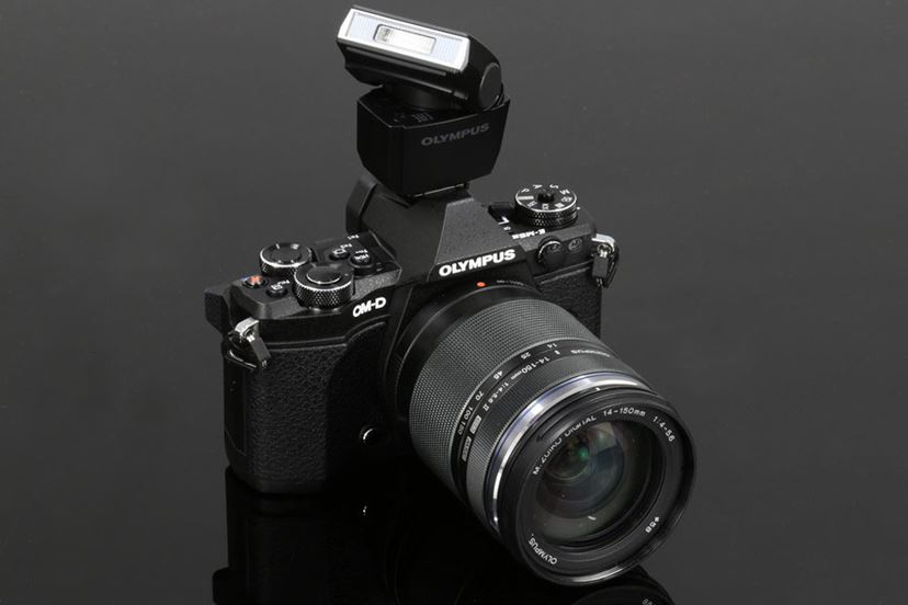 世界最高性能の手ブレ補正を実現！ 話題のミラーレス「OM-D E-M5 Mark II」特徴レポート - 価格.comマガジン