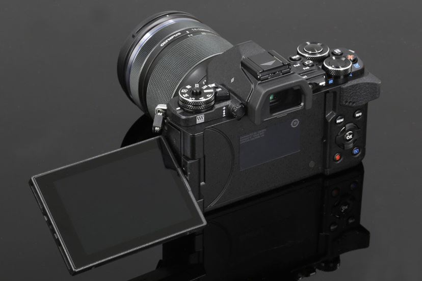 世界最高性能の手ブレ補正を実現！ 話題のミラーレス「OM-D E-M5 Mark II」特徴レポート - 価格.comマガジン