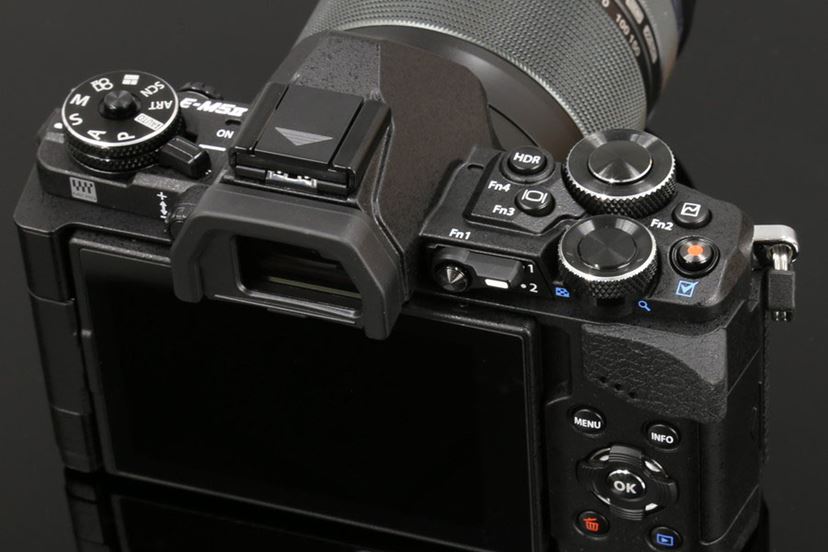 世界最高性能の手ブレ補正を実現！ 話題のミラーレス「OM-D E-M5 Mark II」特徴レポート - 価格.comマガジン