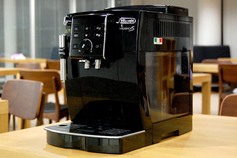 DeLonghi ECAM23120B(コーヒーメーカー)-