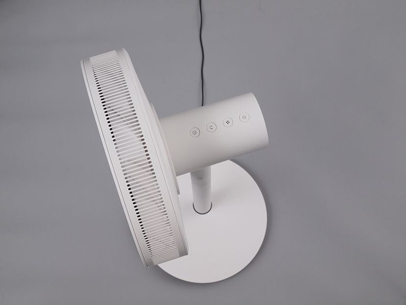 高くても売れるワケは？ バルミューダ扇風機の新モデル「GreenFan