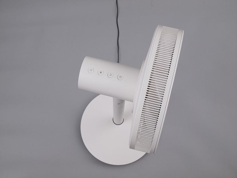 高くても売れるワケは？ バルミューダ扇風機の新モデル「GreenFan