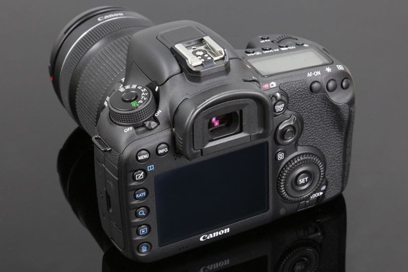 キヤノン「EOS 7D Mark II」 ― 話題のハイスペックAPS-C機に弱点はある 