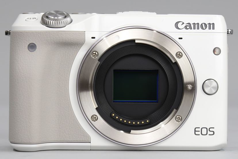 ハイエンド向けになったキヤノン「EOS M3」。ダイヤル操作強化！ EVF