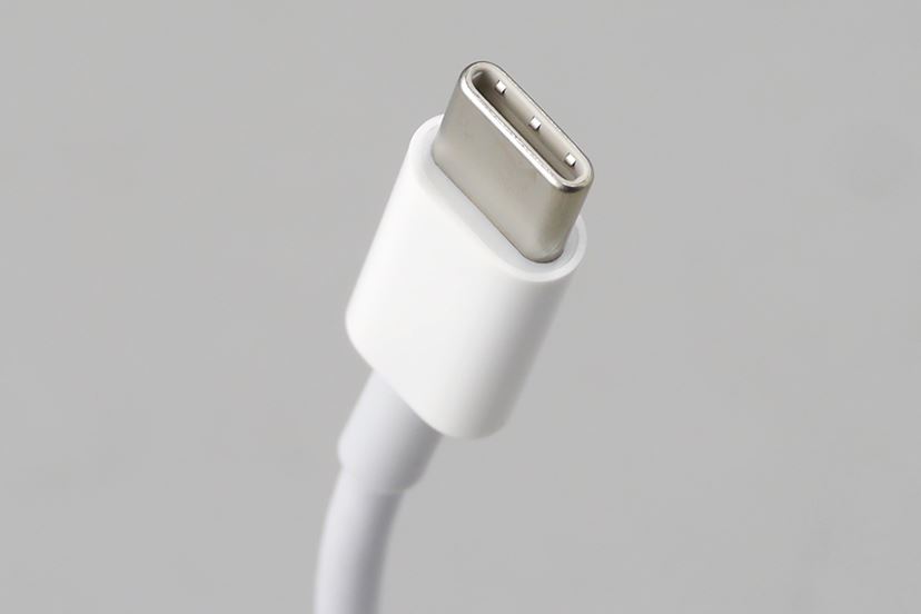 今回はやりすぎ？ USB-Cポートだけのアップル「MacBook」レビュー