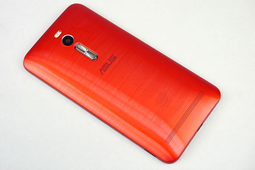 ZenFone 2」が好調な滑り出し！ SIMフリースマホの本命の予感再び 