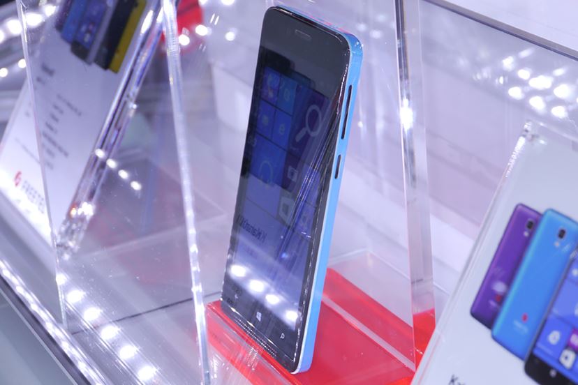 freetelがWindows 10搭載スマートフォン「KATANA」発表！ 最速での発売