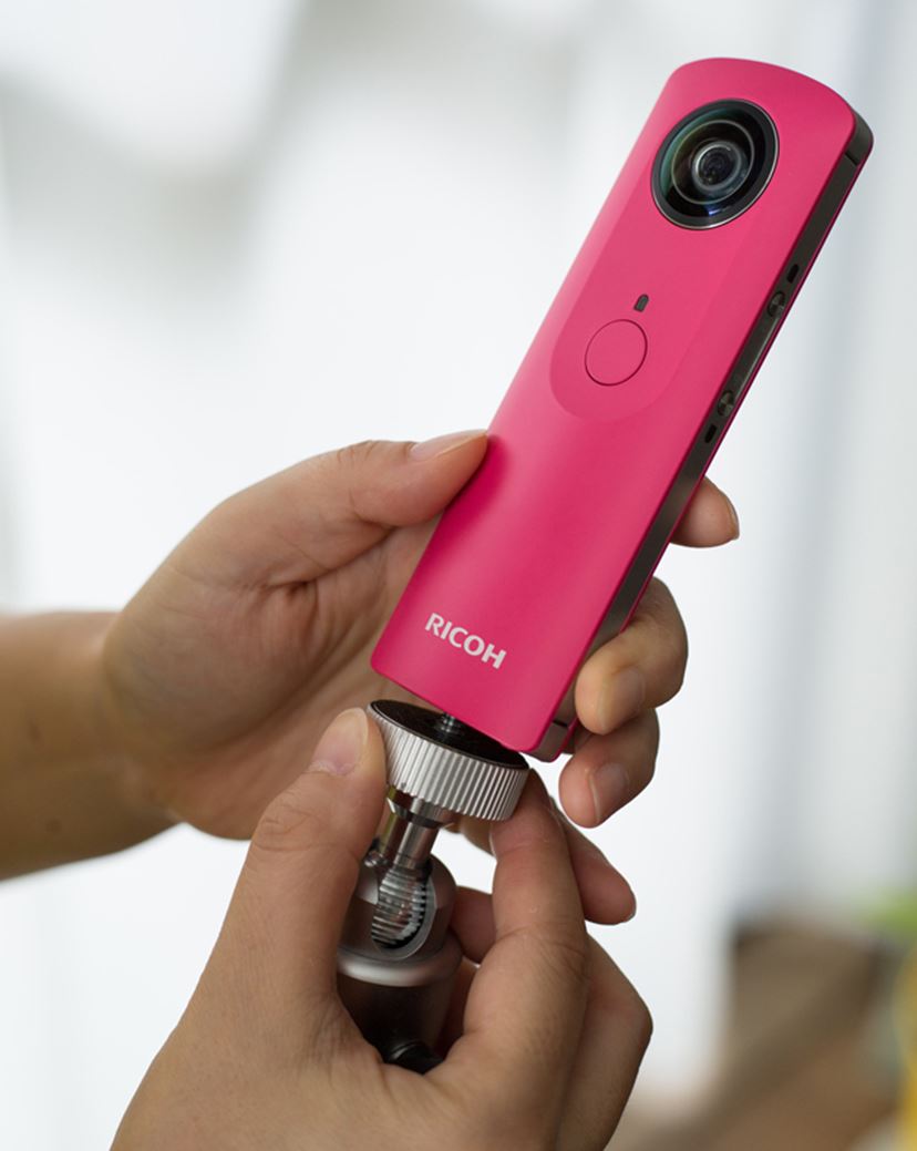 全天球カメラ「RICOH THETA」で撮ってみたら、想像以上に 全天球カメラ「RICOH THETA」で撮ってみたら、想像以上に