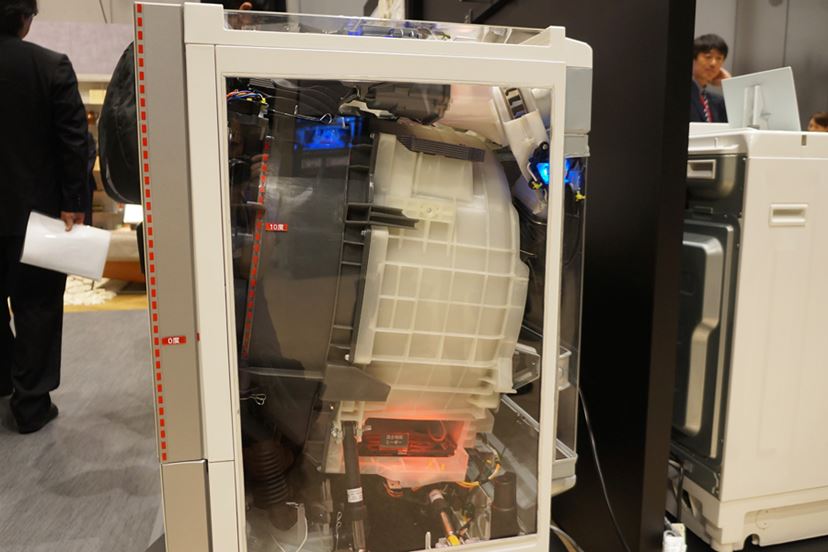 見せたくなるドラム式洗濯機！ 直方体フォルムのパナソニック