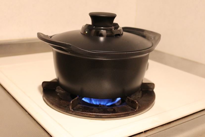 FMC 炊飯器～クッキングヒーター専用鍋～炊飯鍋内径24cm時間短縮〜 Amazon | 多機能炊飯器 1.2L Mifasol クッキングケトル 1-2人用炊飯器