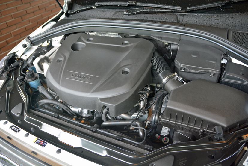 キャラクター一新!? ボルボのD4搭載「XC60 D4 SE」「V40 D4 SE