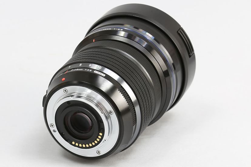 オリンパスの大口径・広角ズームレンズ「M.ZUIKO DIGITAL ED 7