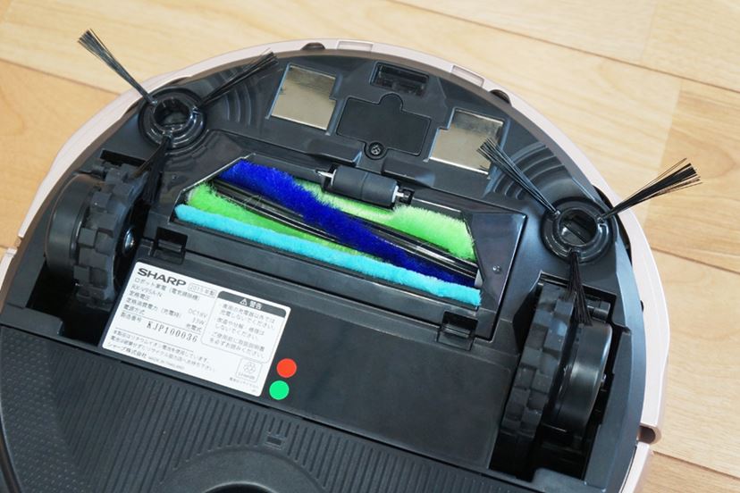 掃除機こころぼ 吹いて吸う!? 部屋の隅のゴミに強くなったロボット掃除機