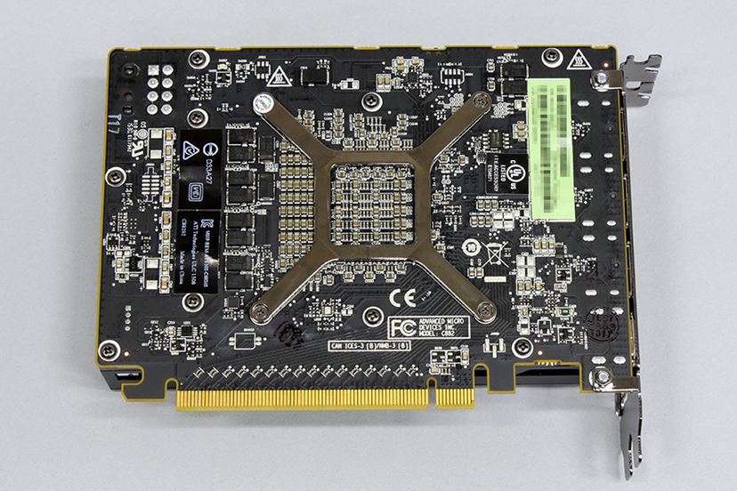 Mini-ITXマザーボードより小さい！ AMDのハイエンドGPU「Radeon R9