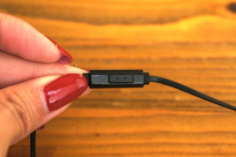 15分で作れる9,800円のカスタムイヤホン「decibullz」を試して 15分で作れる9,800円のカスタムイヤホン「decibullz」を試して