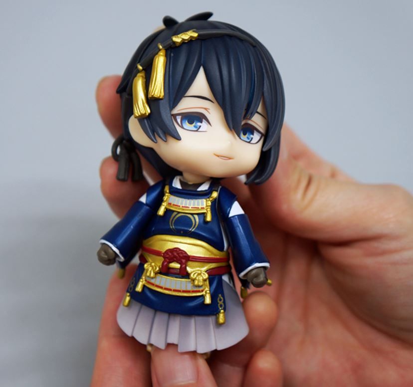 アニメーションも作っちゃった 刀剣乱舞 ねんどろいど 三日月宗近に夢中 価格 Comマガジン