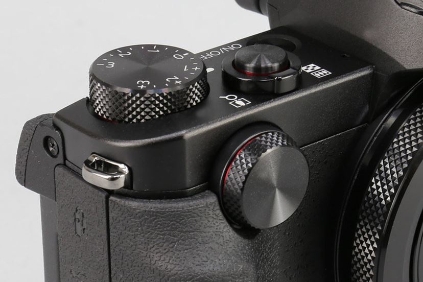 今度の“G”はEVF＆バリアングル採用！ 1インチコンデジの新型